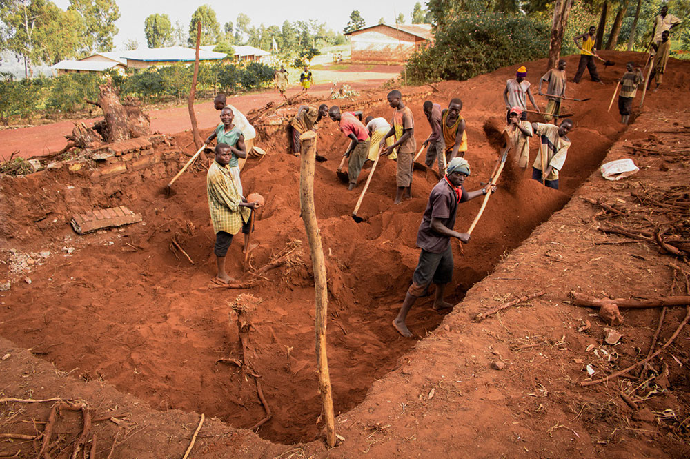 Humanitarian architecture - local labor