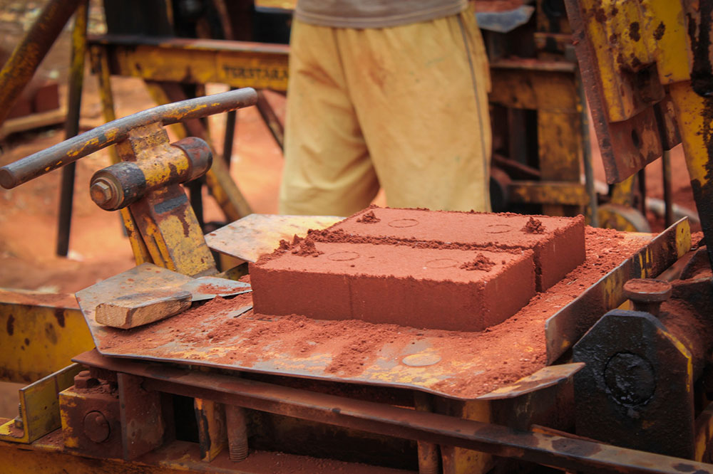 Humanitarian architecture - local materials