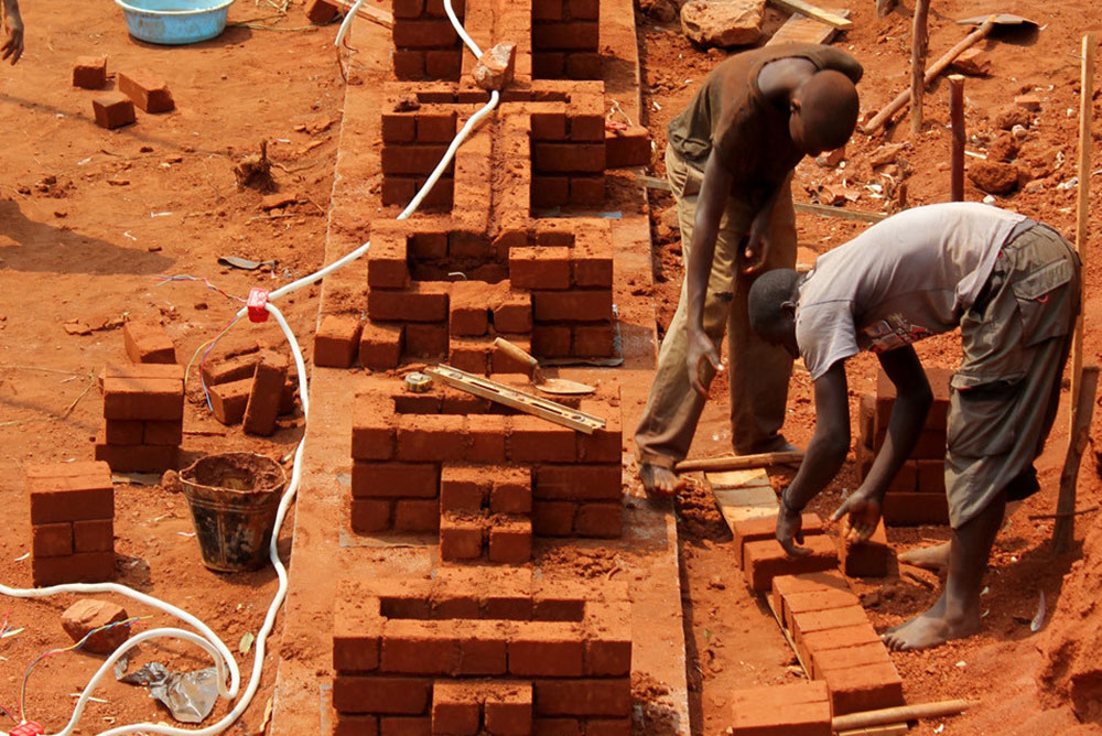 Humanitarian architecture - local labor
