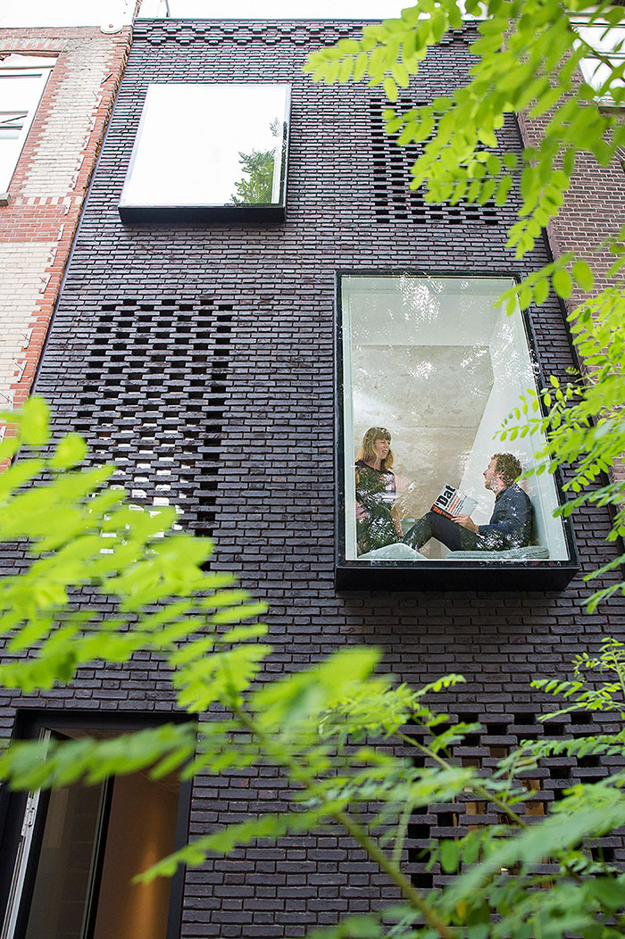 Modern bay window