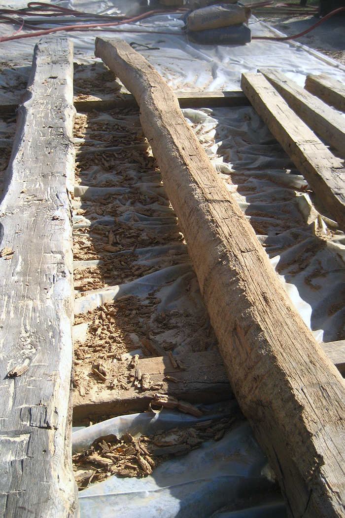 Reclaimed wood sapwood removal