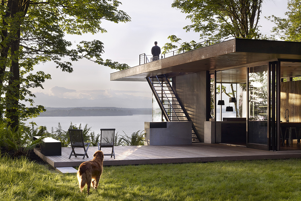 Simple modern flat roof design