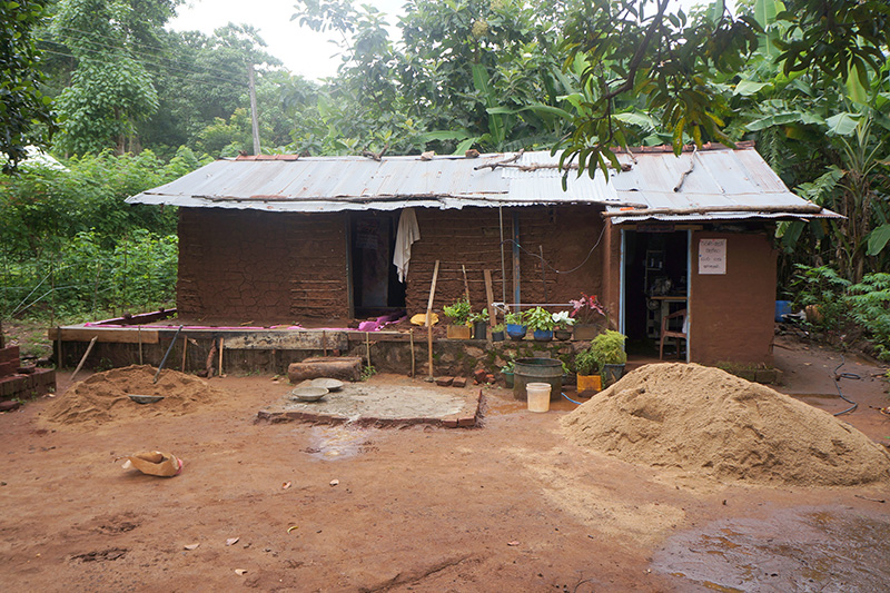 Sri Lanka clay brick house construction