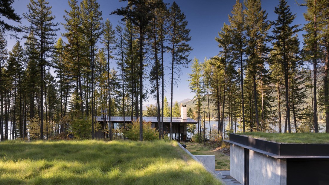 Design Inspiration: Wooded Lakeside Retreats - Low-slung massing